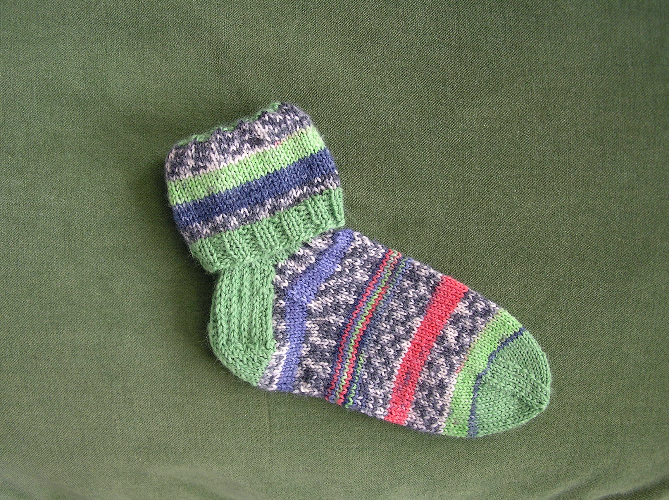 Cuffs socks knitting patter for babies and kids designed by Holli Yeoh