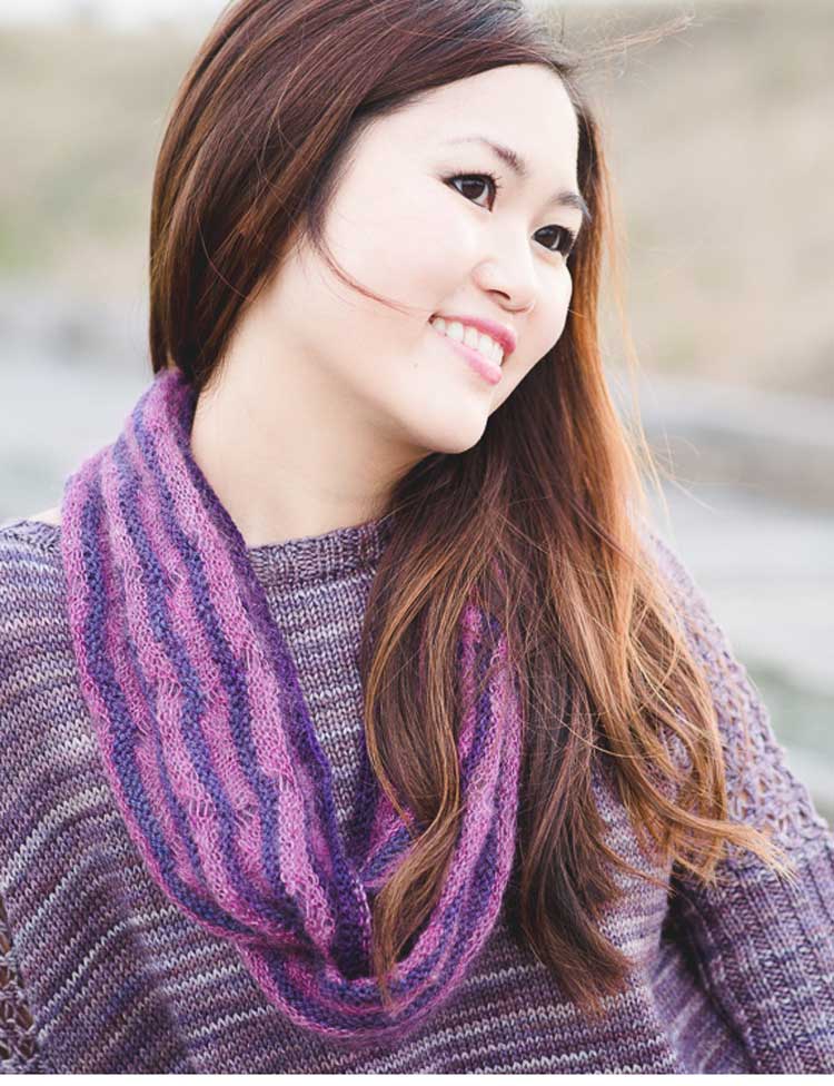 Second Beach cowl knitting pattern by Holli Yeoh | Tempest book