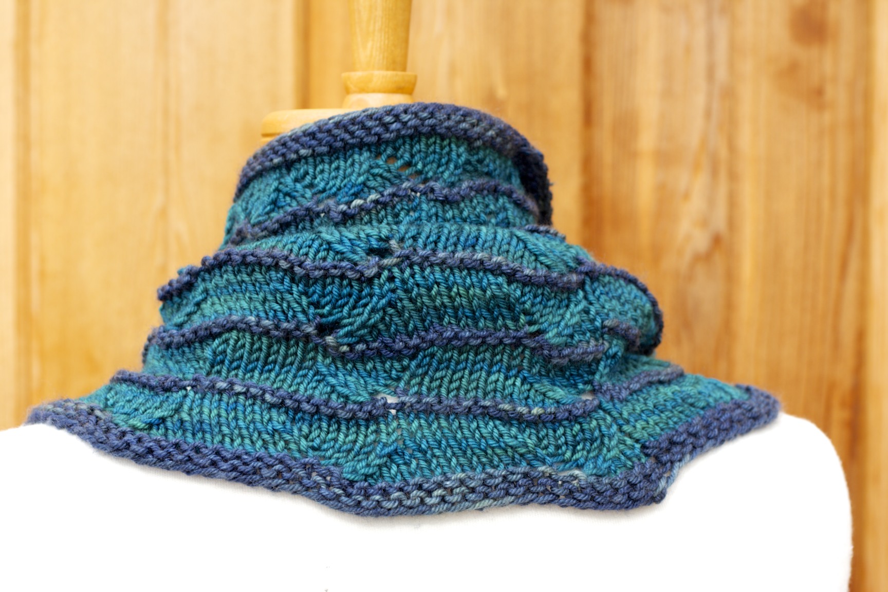 First Beach cowl knitting pattern by Holli Yeoh | Tempest book